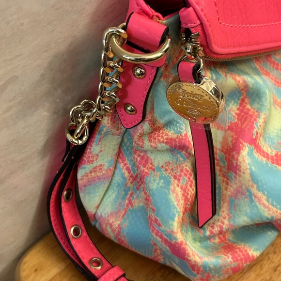 Juicy Couture Neon
Preppy Pink Large
Tunnel Flap Envelope
Cross Body Purse
Y2K. - Picture 2 of 15